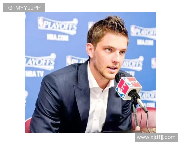 全球足球场上的三大帅气巨星颜值与实力兼备引领潮流